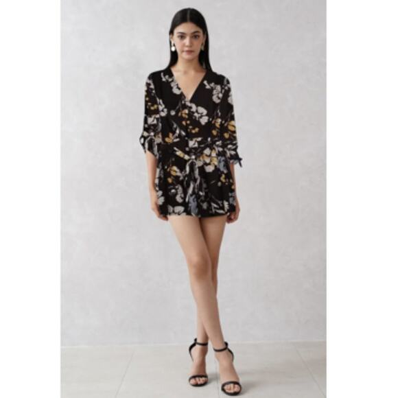 Yum Kim Liz Romper in Love Triangle Black Size Small - Picture 1 of 9